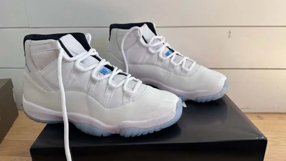 Air Jordan 11 Retro Legend Blue (2024)